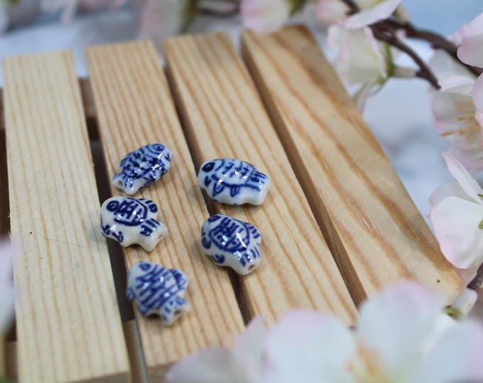 Chinoiserie Fish Beads, 15 x 12 x 7mm, 5 beads per package