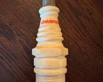 Avon Sammlerstück - Champion Zündkerzenkaraffe