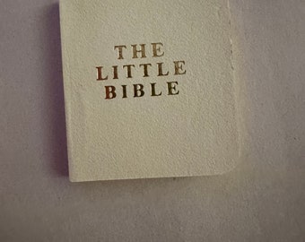 Lee Heart Kleine Bibel für Puppen