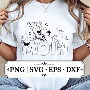 Può includere: Una t-shirt bianca con una grafica nera di un gabbiano dei cartoni animati che indossa un berretto e un fazzoletto da collo, con il testo MOIN sotto. Un'etichetta rettangolare mostra il testo PNG, SVG, EPS e DXF in grassetto.