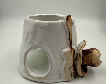Handmade Wild West Ceramic Hideout | Reptile Décor with Guitar & Cowboy Hat | One of a Kind