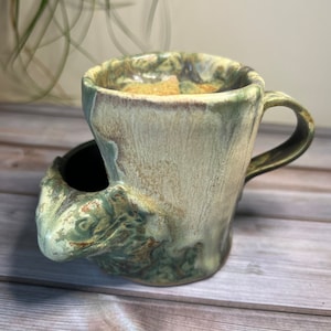 Ceramic shaving mug / bearded dragon / lizard