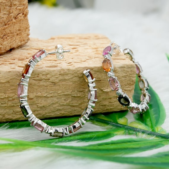 Aros de plata de ley con múltiples turmalinas: piedras preciosas