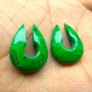 Pair Purple/Turquoise Malecite Stone Tunnel Ear Plugs Keyhole Hanger Ear Weight Plug Gauge Tunnel Hoops Plugs Stretched Ear Size 2mm To 10mm