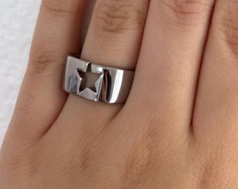 Bague en acier inoxydable carrée découpée sur le thème du HMHAS, gravée professionnellement, imperméable, meilleure qualité en acier inoxydable ÊTRE portée