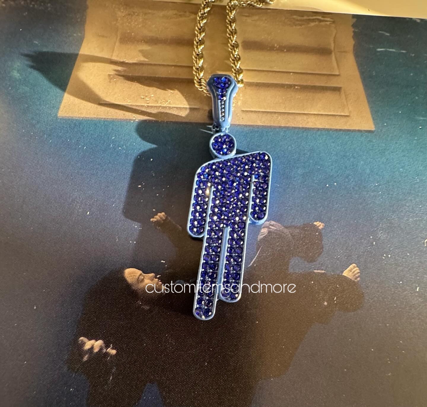 Billie Eilish inspiré colliers Blohsh en alliage de Zinc Pop Star chaîne pendentif bijoux