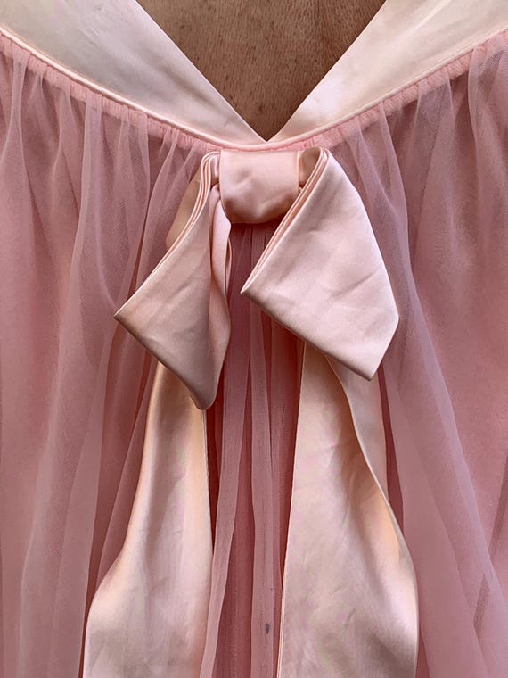 The Most Stunning Soft Pink Vintage Boudoir "Saks… - image 6