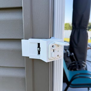 Universal Vinyl Siding Camera Mount – No Drill Corner Mount for Ring, Blink, Wyze, AOSU Outdoor Security Cameras (1 Pack) bild 4