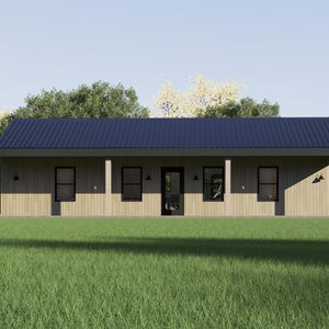 Op de afbeelding: Een moderne, gelijkvloerse woning met een donkerblauw metalen dak en lichtbruine gevelbekleding. Het huis heeft een overdekte veranda ondersteund door witte pilaren en diverse zwart omlijste ramen en deuren. Het staat op een groen gazon met bomen op de achtergrond.