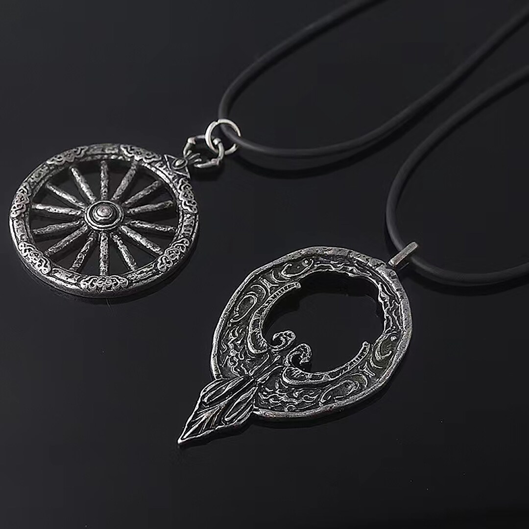 Bloodborne Necklace Raven Hunter Badge RPG Gift Bloodborne Etsy