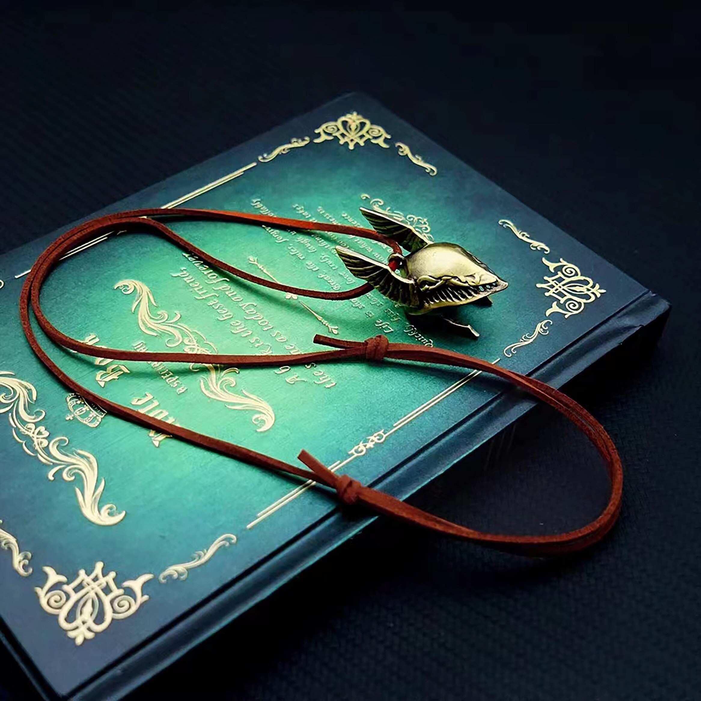 Malenia Helmet Pendant Necklaceelden Ring Pendant Necklace, Game Necklace Pendant Etsy