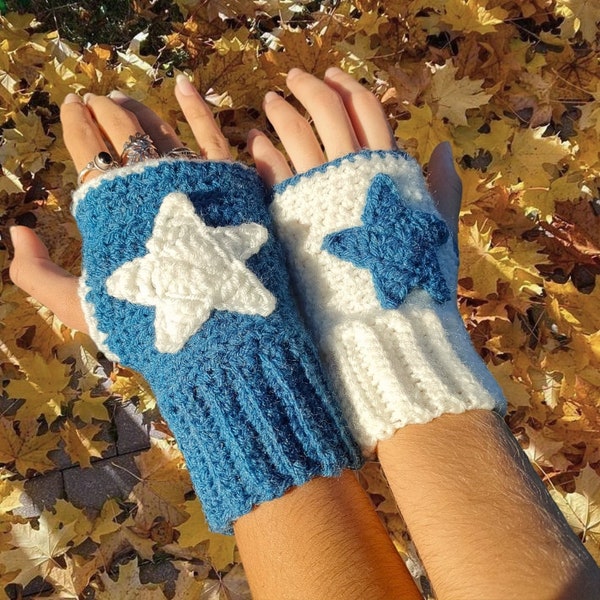 2 pairs of matching color crochet star mittens