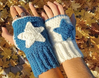 2 pairs of matching color crochet star mittens