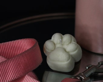 Paw Print Candle