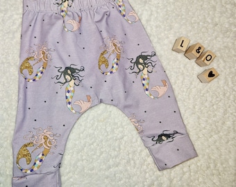 handmade purple mermaid leggings. Age 0-3 months. Baby jersey leggings. Purple leggings. Baby outfit. Handmade baby clothing