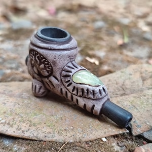 Varuna | Handmade tobacco pipe with stone