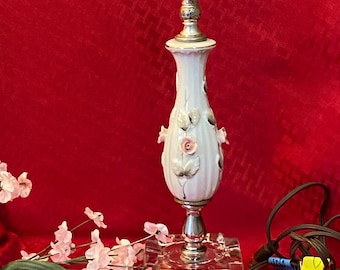 Vintage 1950’s Porcelain Boudoir Capodimonte Style lamp. Applied Roses and heavy glass base.