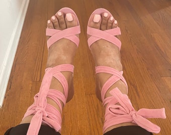 Sandales à talons nouées rose clair/rose