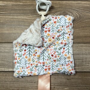 Boho Floral Mini Binky Blanket, Mini Paci Pal, Mini Binky Holder, Pacifier Lovey, Paci Clip, Mini Lovey, Sensory Mini, Baby Gift