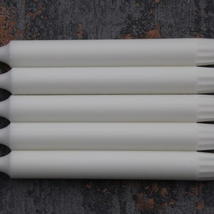 weiße Stabkerzen 19cm lang Tischkerzen aus Stearin Stabkerze mit Zapfenfuß Bild 4