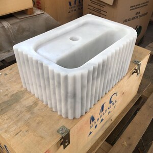 Handmade Glossy White Carrara Marble Sink, Fluted Front, Wall-Mounted or Countertop Vanity, 35x22x15cm Ideal for Bathroom, Office, Farmhouse