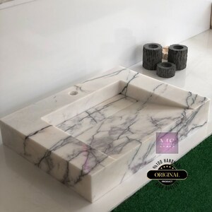 Customizable White Marble Sink – Handcrafted Elegance for Luxurious Bathrooms Handmade Carrara Marble Wall-Mounted Sink: Bespoke Luxury Bathroom Vanity