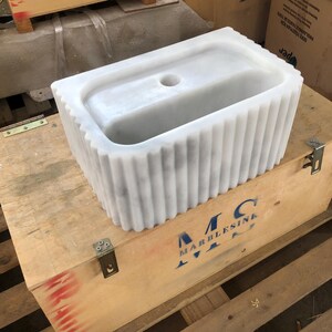 Handmade Glossy White Carrara Marble Sink, Fluted Front, Wall-Mounted or Countertop Vanity, 35x22x15cm Ideal for Bathroom, Office, Farmhouse