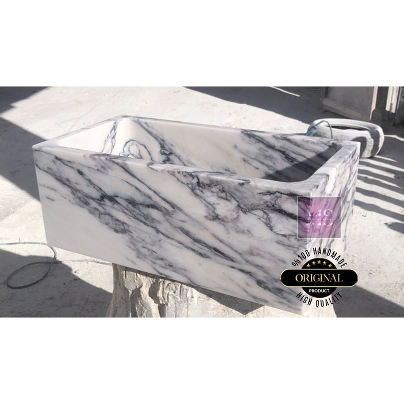 Grainy Marble Sink