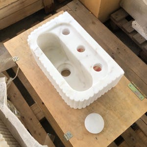 Handmade Fluted Calacatta Gold Marble Sink - Glossy White, Wall-Mounted or Countertop Bathroom Vanity, 35x22x15cm (13.8x8.7x5.9in)