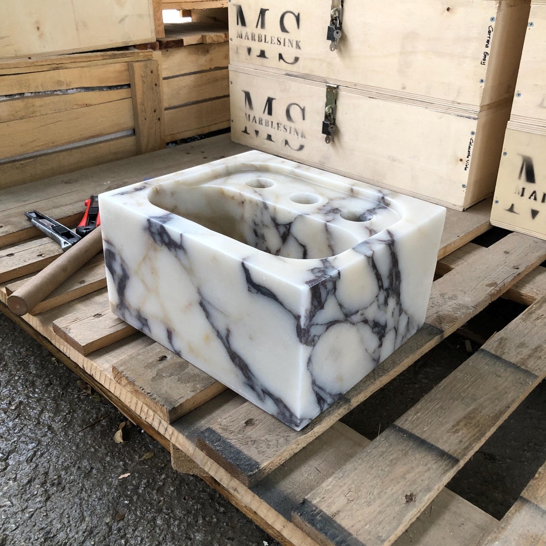 Handcrafted Calacatta Viola Marble Sink: Wall-Mounted Vanity Top