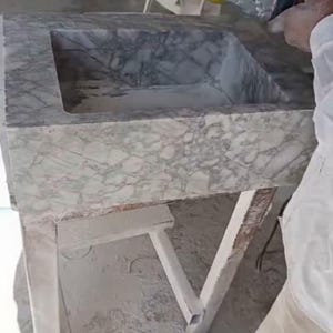 Natural Gray Veining