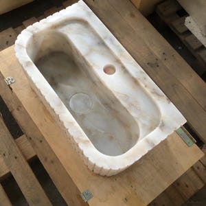 Ready-to-Ship Elegant Calacatta Marble Bathroom Sink – Wall-Mounted or Vanity Top