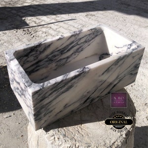 Dotted Marble Sink