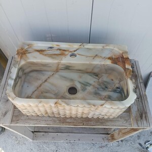 marble bathroom sink, countertop sink, stone bathroom sink, scrubber mounted sink, oval marble sink, custom design sink, white marble sink, natural stone sink, modern marble sink, handmade stone sink, calacatta marble sink, luxury bathroom sink, ribbed sink, Calacatta Macchia Vecchia Marble Sink, Bathroom Vanity