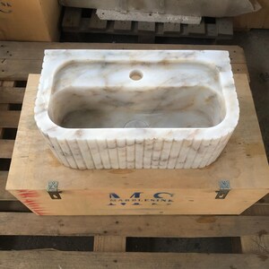 Ready-to-Ship Elegant Calacatta Marble Bathroom Sink – Wall-Mounted or Vanity Top