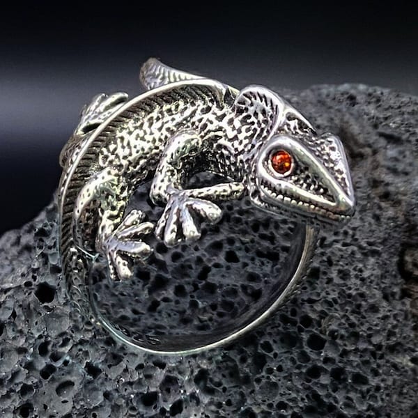 Bague lézard caméléon unique vintage aux yeux rouges, bijoux gothiques street rock punk, bagues animaux, cadeaux de bande de lézard gothique