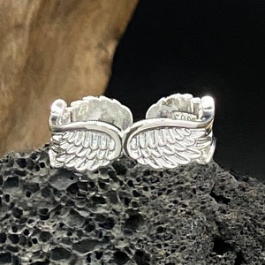 Silver Angel Wing Ring: Vintage Feather Open Band