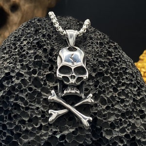 Gothic Retro Skull Pendant Fashion Skeleton Stainless Steel Men&#39;s And Women&#39;s Halloween Jewelry