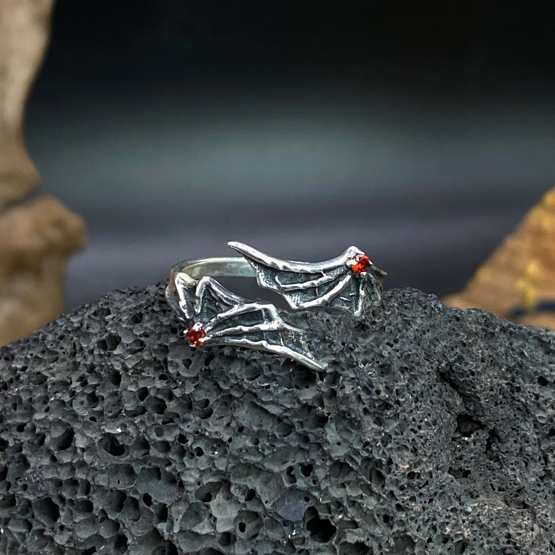 Gothic Demon Bat Wing Ring Red Zircon Wing Ring Skull Claw Bat Ring ...