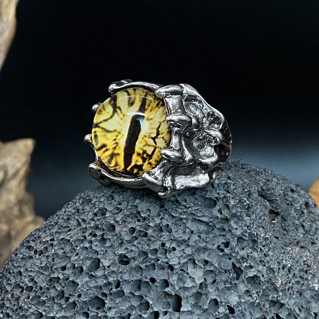 ヴィンテージ　eye ring Vintage Dragon Eye Stainless Steel Ring – GTHIC