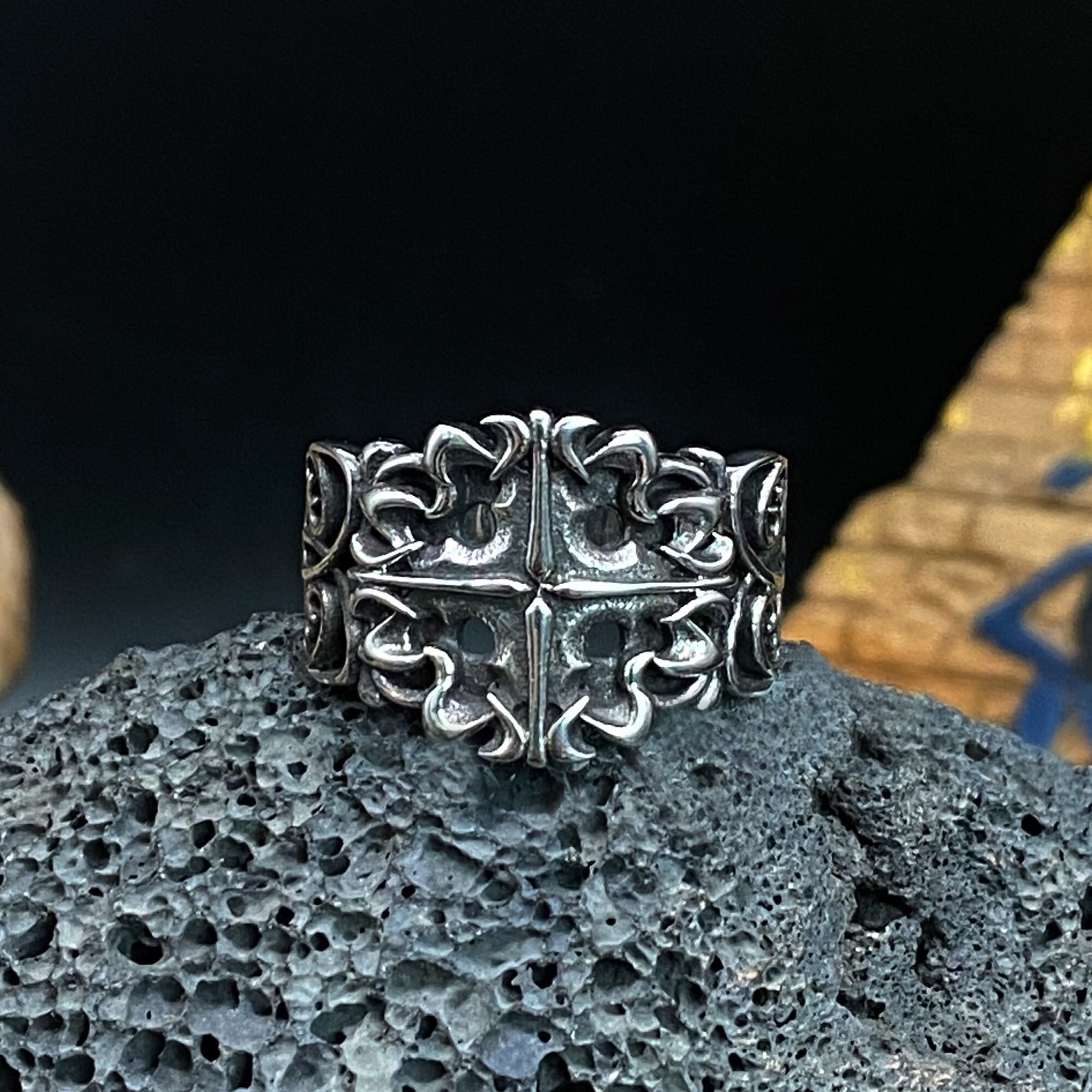 Gothic Retro Cross Ring Classical Pattern Ring Unisex Art Gothic Retro Cross Ring Classical Pattern Ring Unisex Art