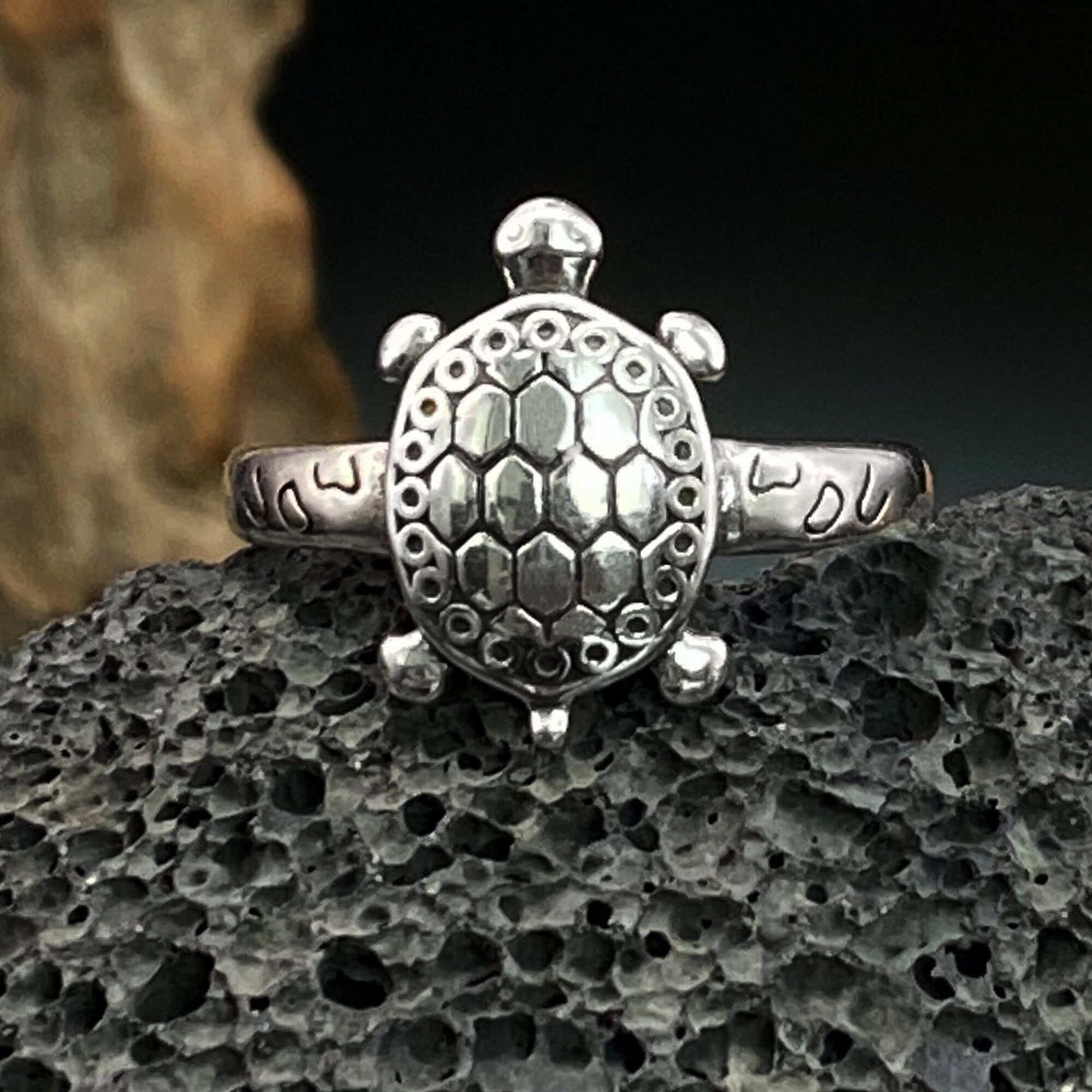 Sea Turtle Napkin Ring Featuring Aquamarine Premium Crystal | Set of 4 –  Isabella Adams Designs