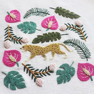 Garten Stickpackung: Leopard & Tropische Blätter, Handarbeit