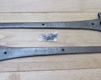 Rustic iron tee/t hinges vintage old country cottage Spear arrow head old English strap t hinges Antique Iron finish 18"