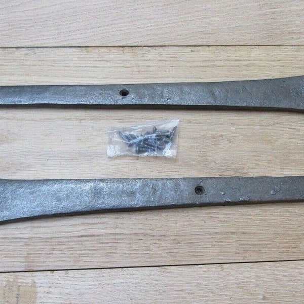 Rustic iron tee/t hinges vintage old country cottage Spear arrow head old English strap t hinges Antique Iron finish 18"
