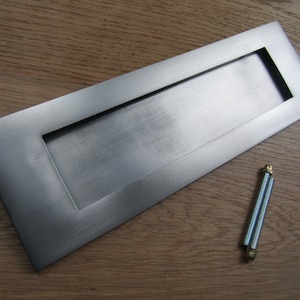 Placa de carta de puerta con patrón victoriano, placa de carta de puerta, cubierta de placa postal, estilo rústico, PEWTER