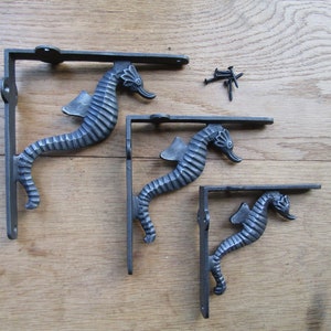 Pair of SEAHORSE NAUTICAL cast iron rustic decorative ornate vintage scaffold Shelf Brackets shelving Bracket ANTIQUE iron