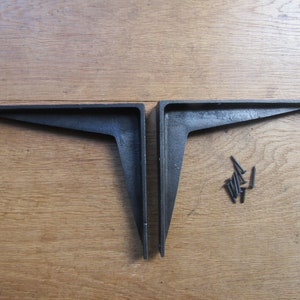 Rustic Iron Shelf brackets PAIR of PLAIN VOLE Cast iron Vintage industrial simple Heavy scaffold shelving Brackets Antique iron finish