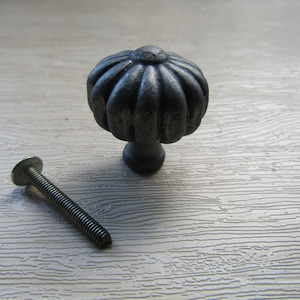 Rustic iron cabinet knobs kitchen cupboard drawer wardrobe knobs pull handles furniture knobs Antique iron PUMPKIN