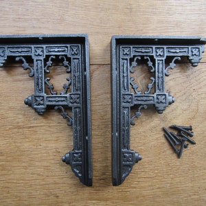 Rustic iron shelf brackets shelving Scaffold Victorian decorative ornate rustic vintage retro Antique iron finish